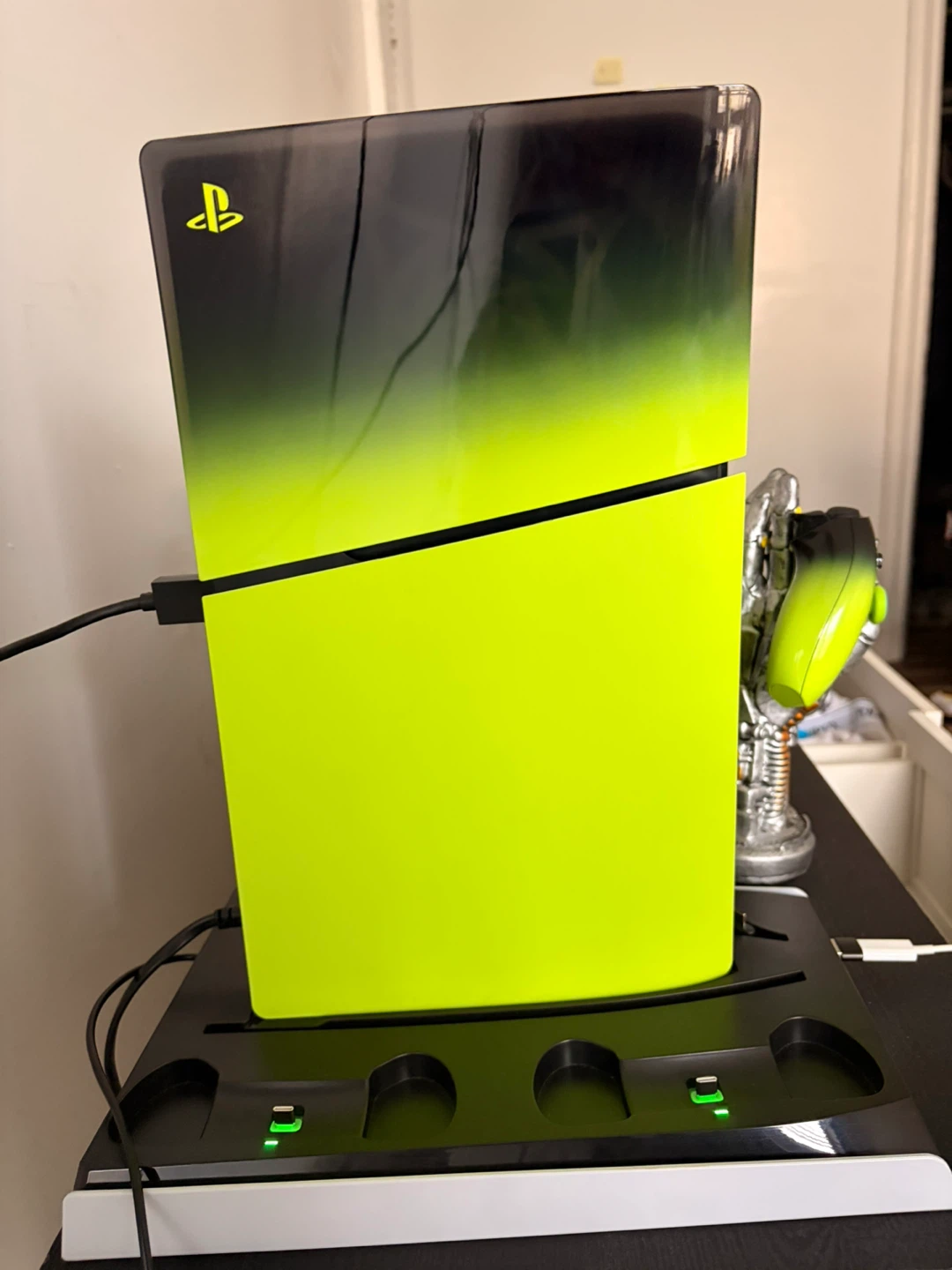 Custom Lime Green and Black Sony PlayStation 5 Console - photo 4