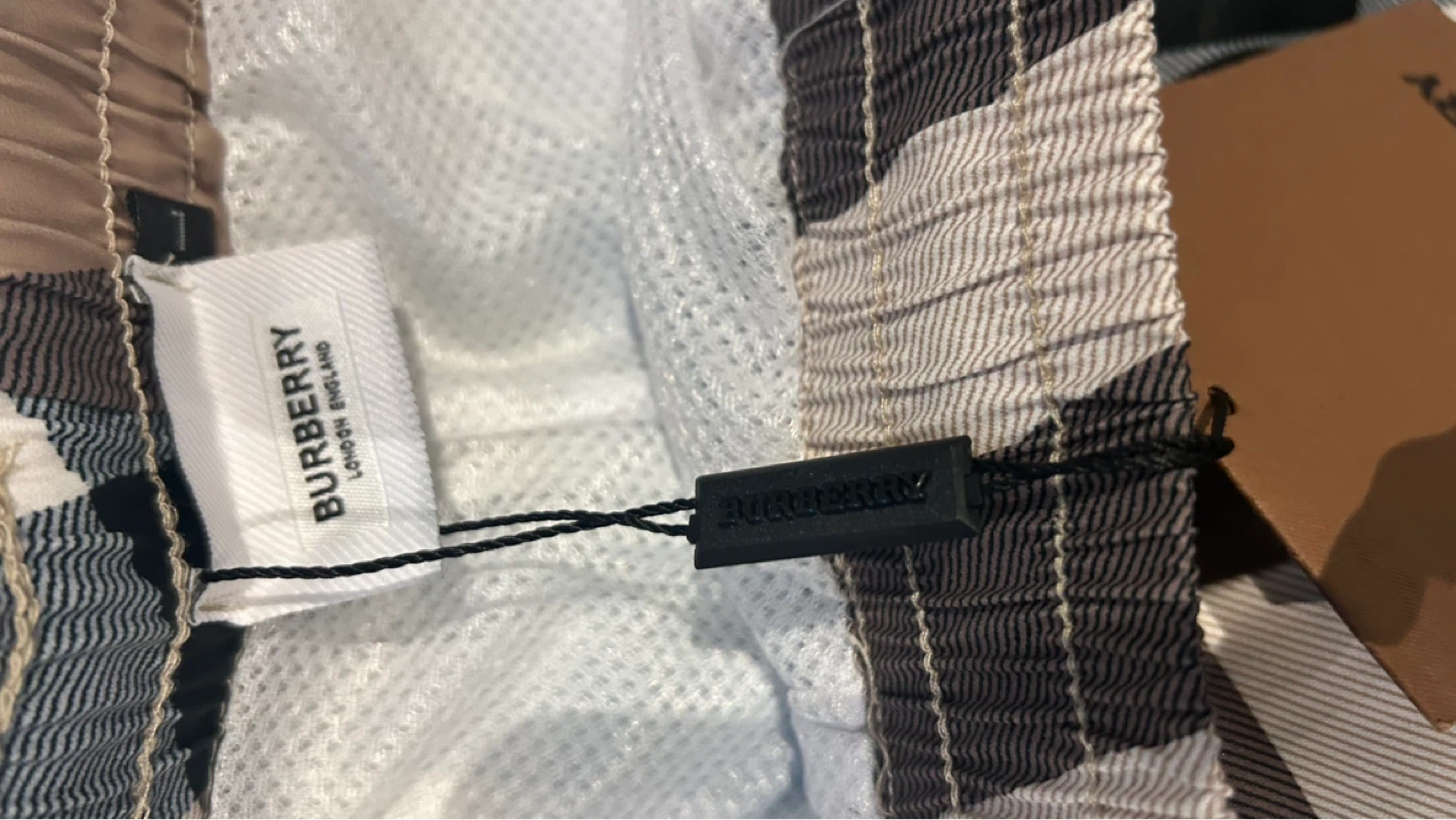 Burberry Swim Shorts - Size M - photo 4