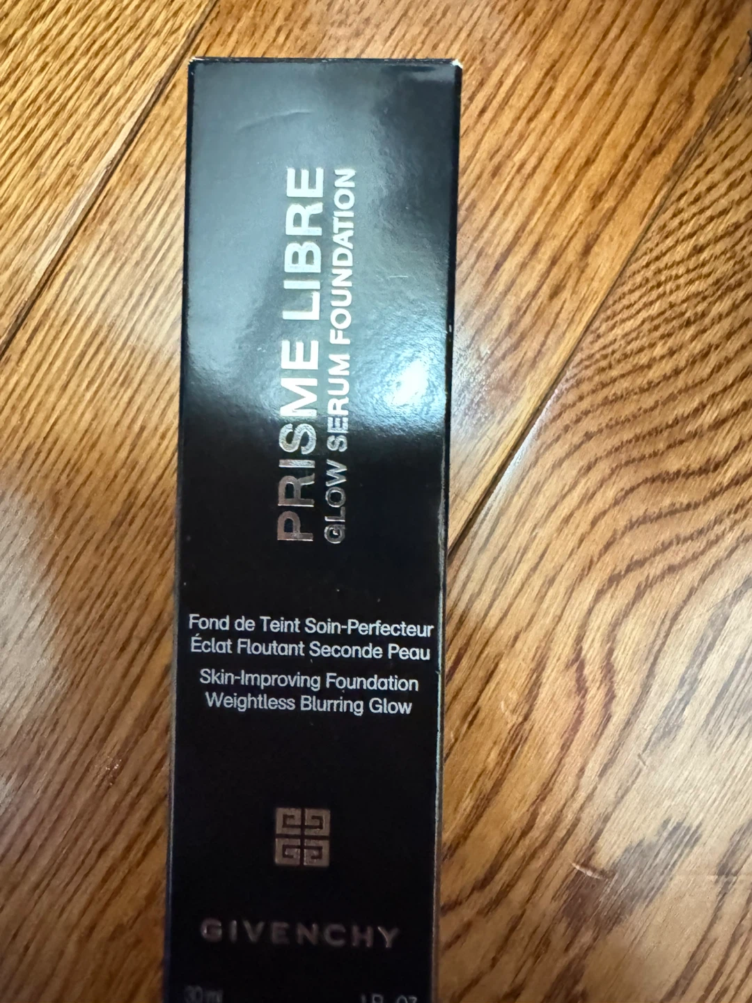 Givenchy Prisme Libre Glow Serum Foundation 5N