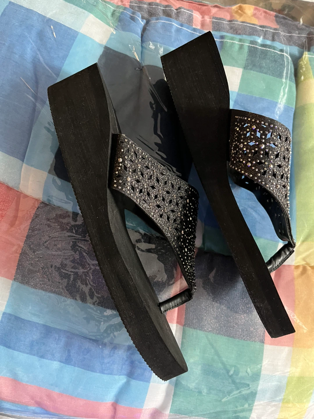 NEW Olivia Miller Women's Black Embellished Wedge Sandals - photo 2