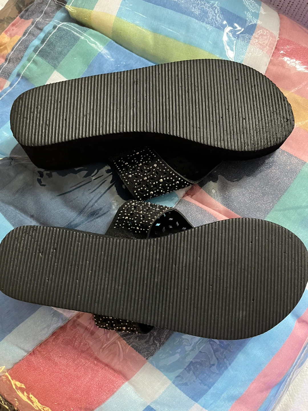 NEW Olivia Miller Women's Black Embellished Wedge Sandals - photo 3