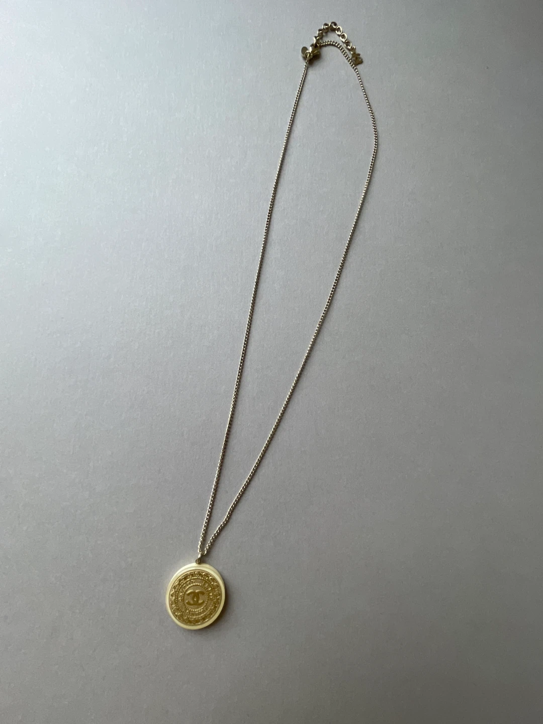 Chanel CC Coin pendant necklace - photo 2