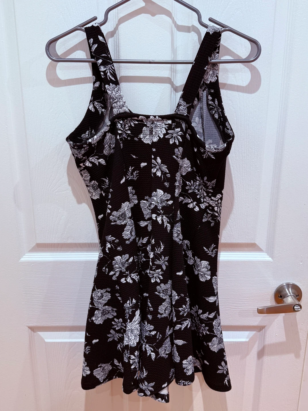 Variety of dresses - photo 3