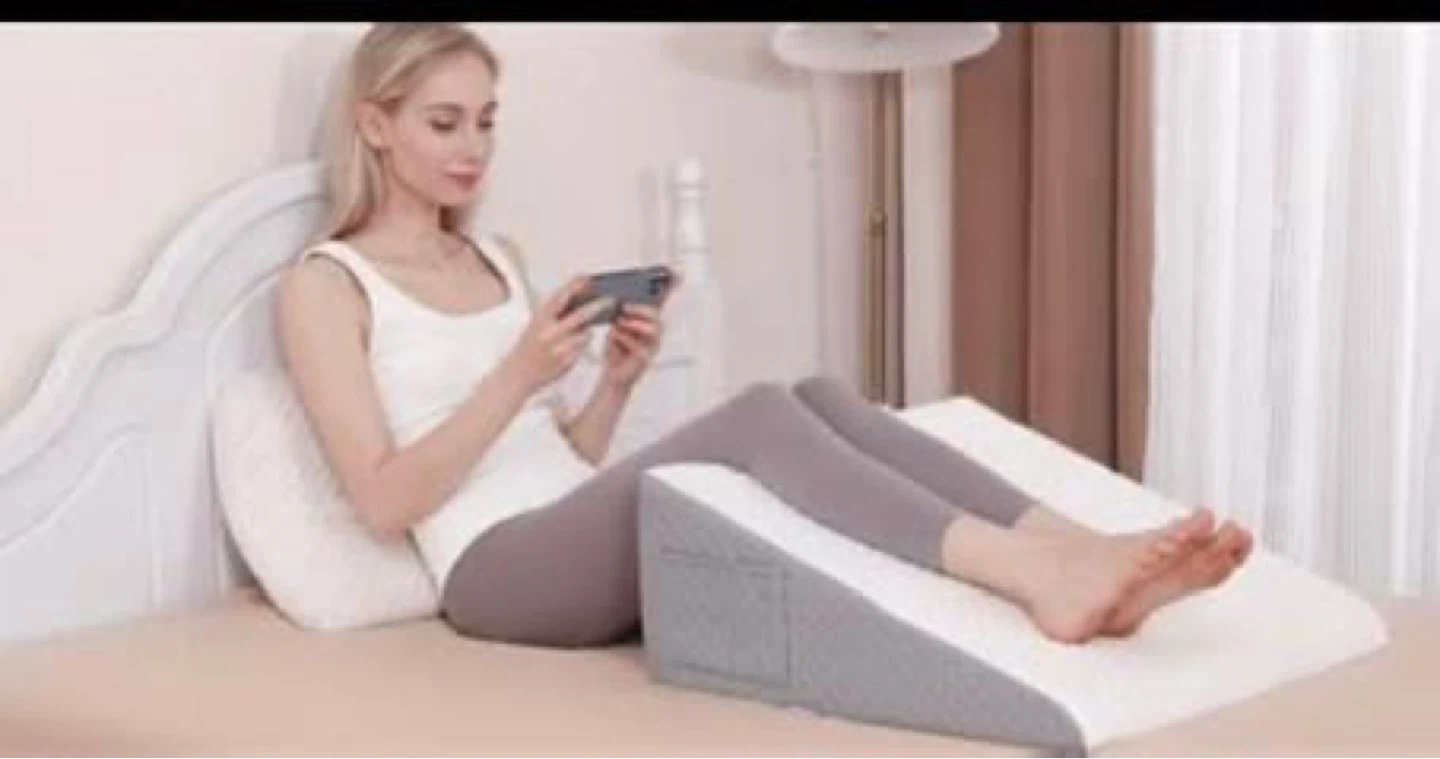 Bamboo Wedge Pillow Set - photo 2