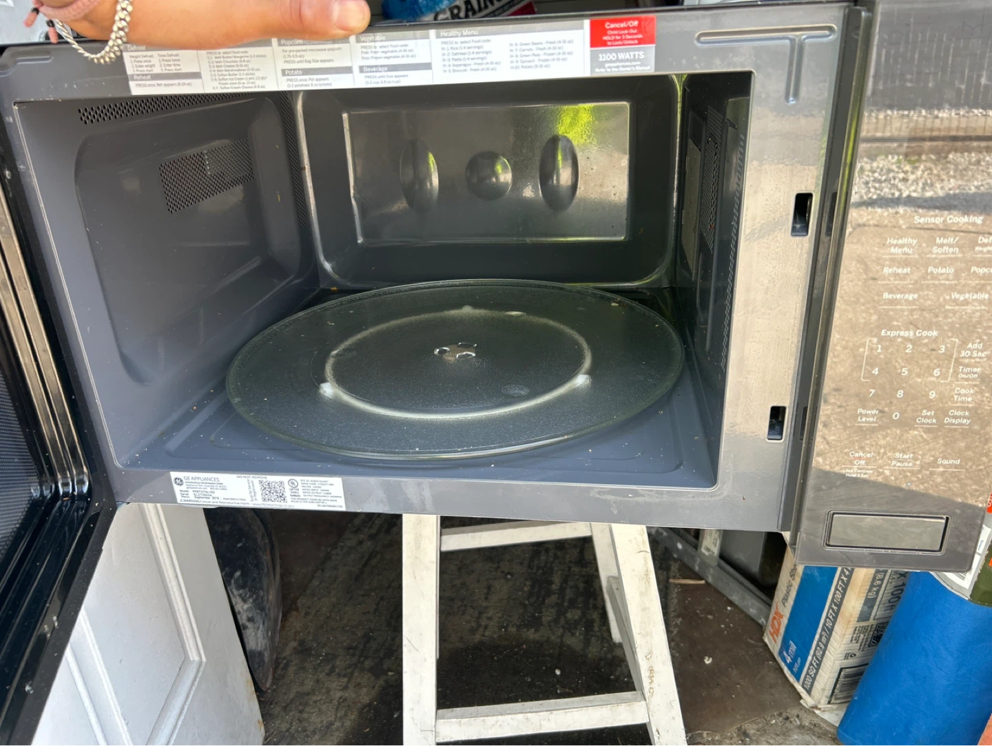 GE Profile Microwave - photo 2