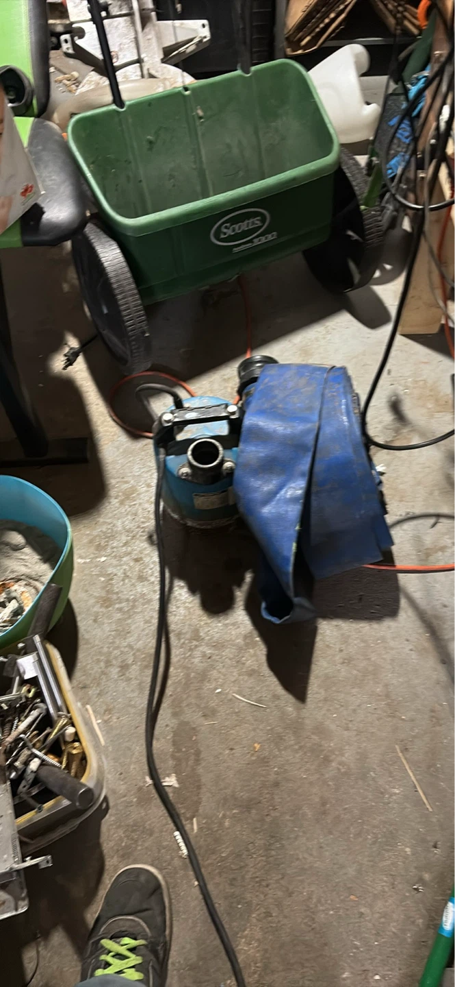 Wayne Submersible Pump - photo 2