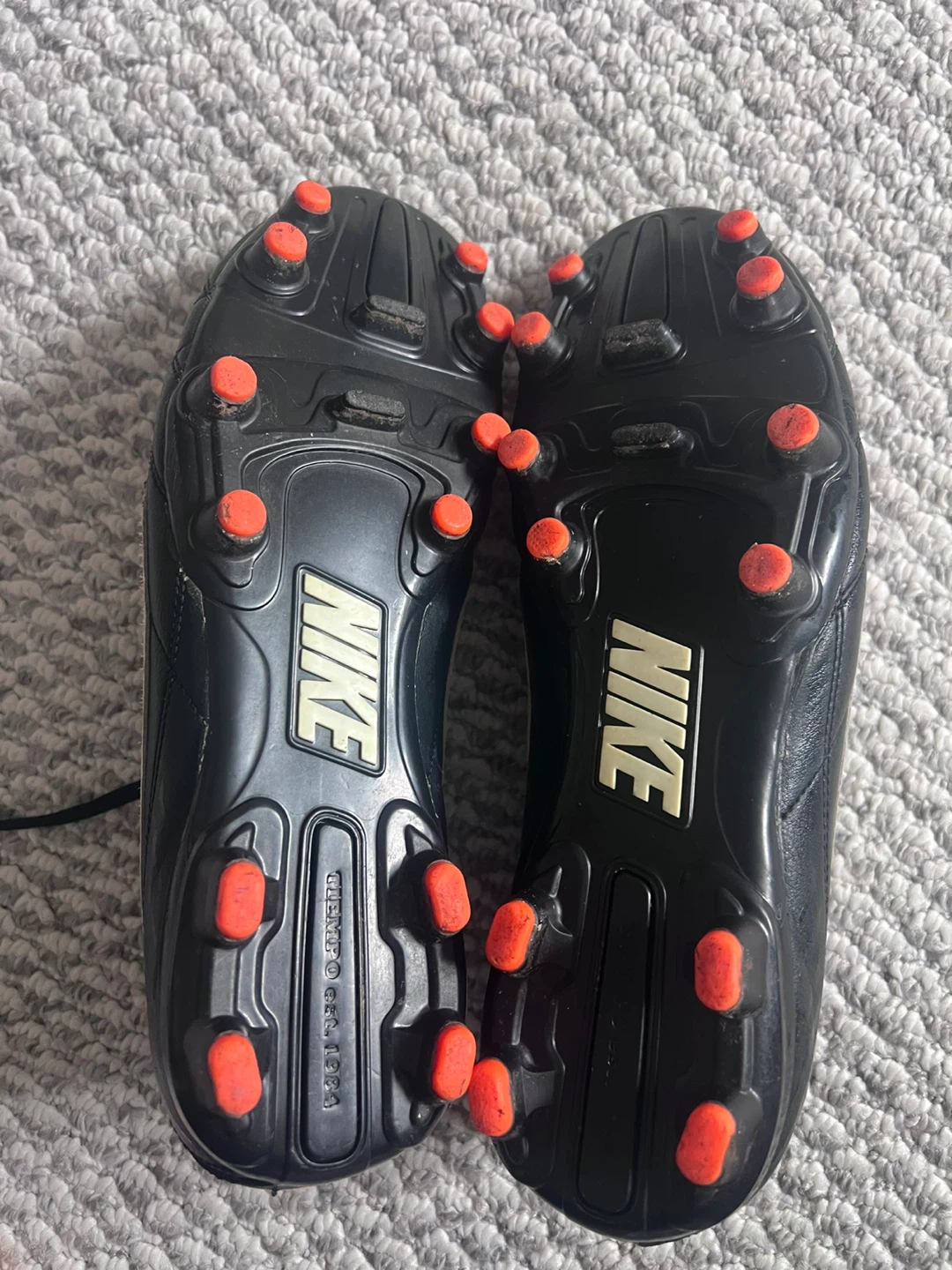Nike Tiempo Soccer Cleats Men’s size 10 - photo 4