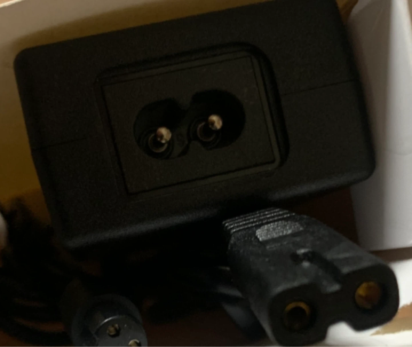 WANHIRUS WH4202 Charger 42V 2A - photo 2