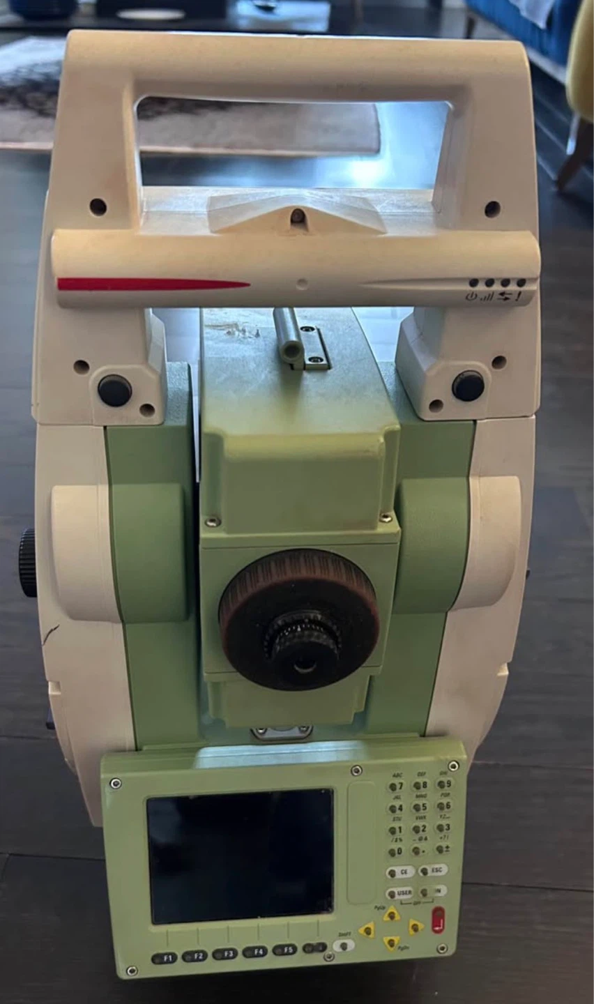 Leica Total Station Surveying Equipment - photo 2