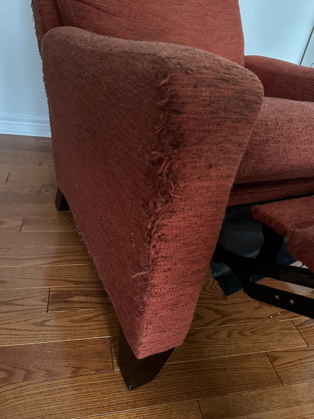La-z boy orange Recliner Chair - photo 4