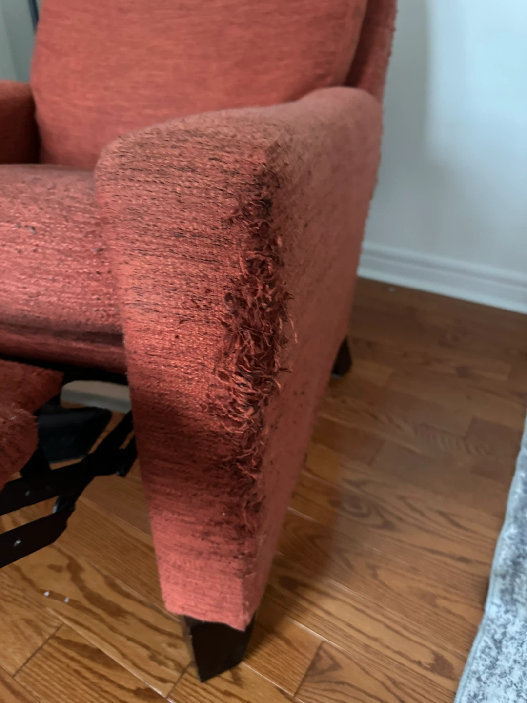La-z boy orange Recliner Chair - photo 3