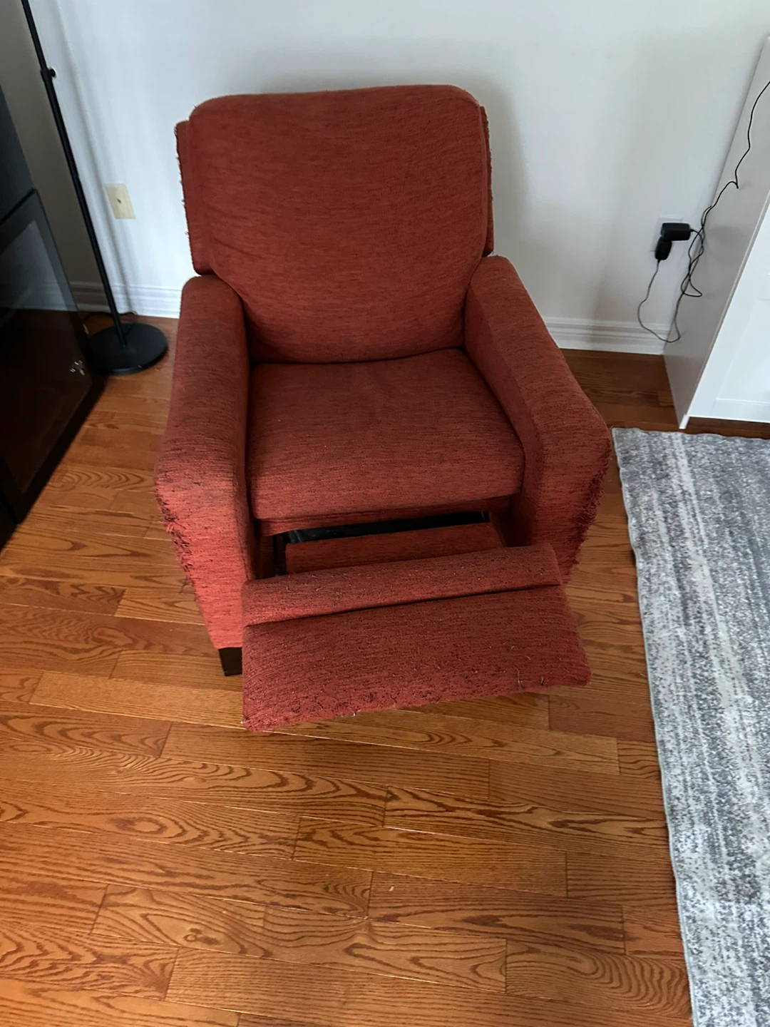 La-z boy orange Recliner Chair - photo 2
