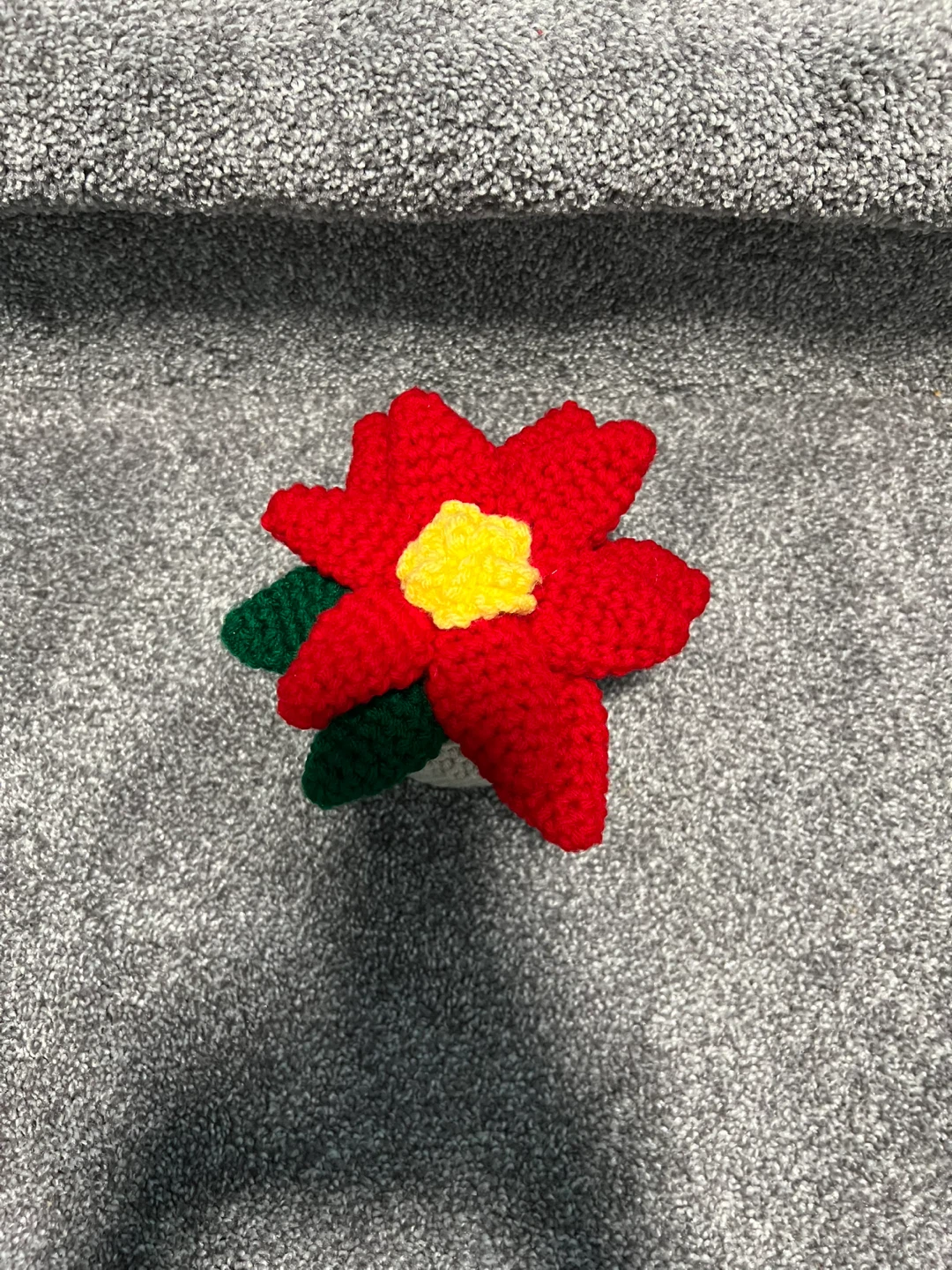 Crocheted Poinsettia Plant Decoration - photo 2