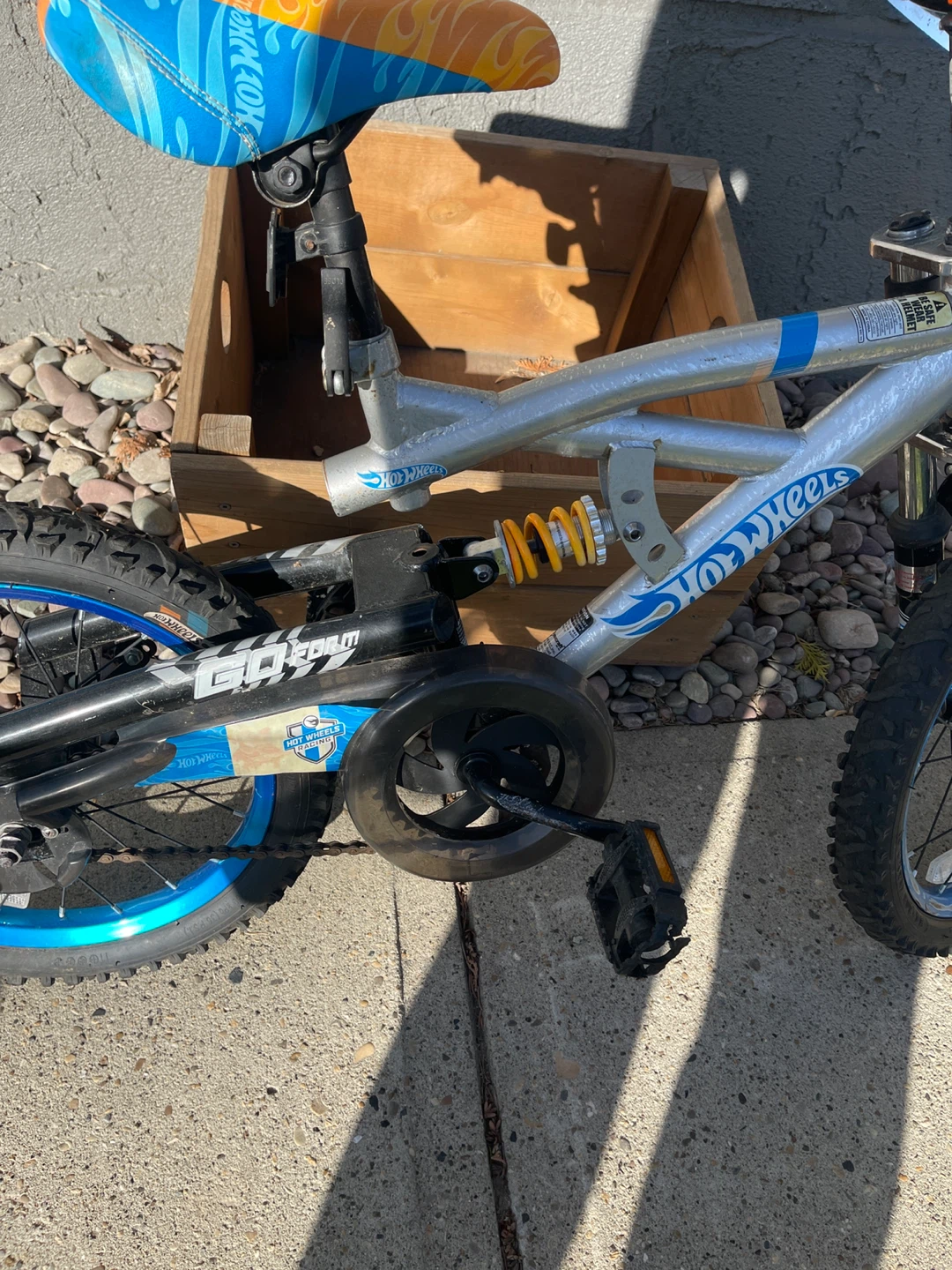 16” Hot Wheels Suspension Bike. - photo 2