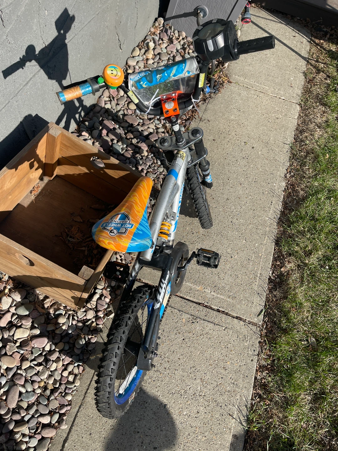 16” Hot Wheels Suspension Bike. - photo 3