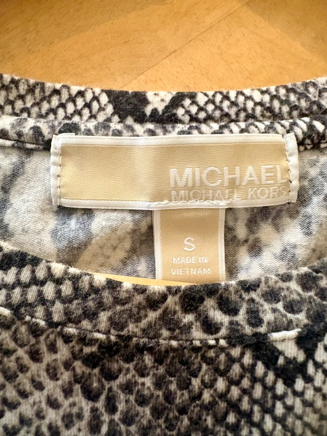 Michael Kors Snake Print T-Shirt Size S - photo 5
