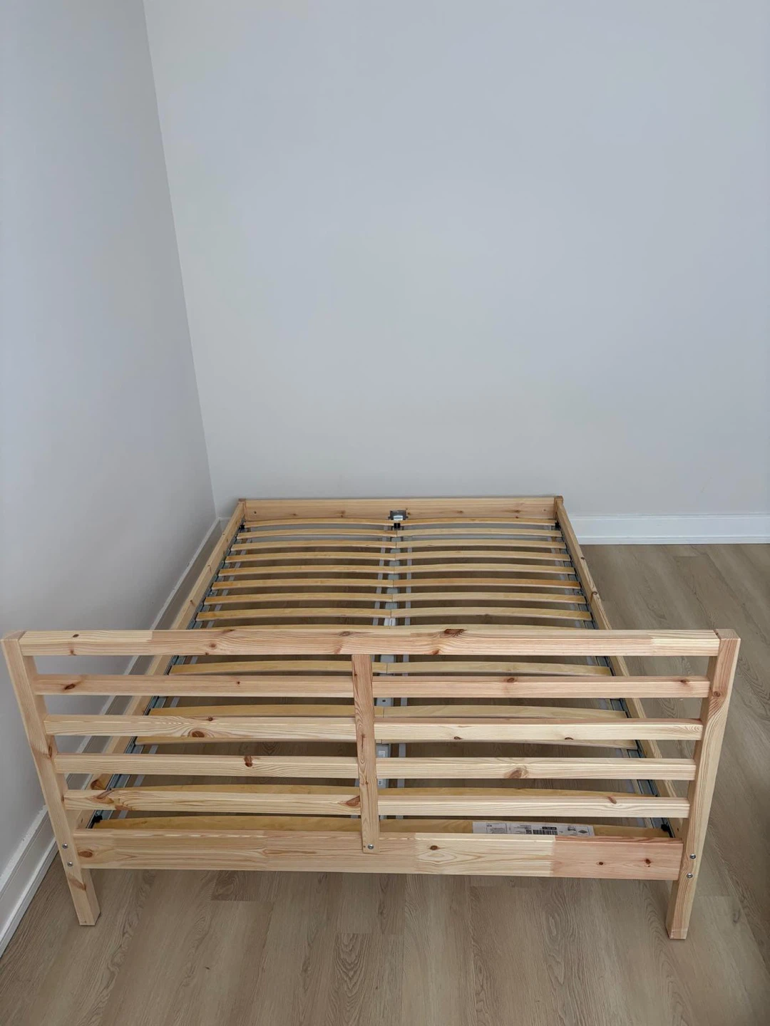 IKEA Tarva Bed Frame - Queen Size - photo 5