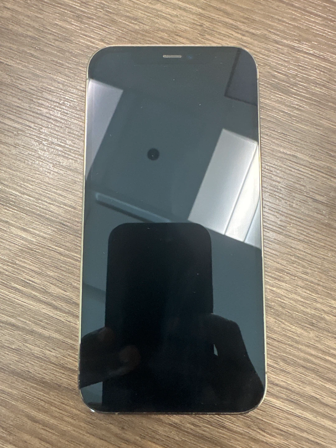 iPhone 12 Pro - photo 3