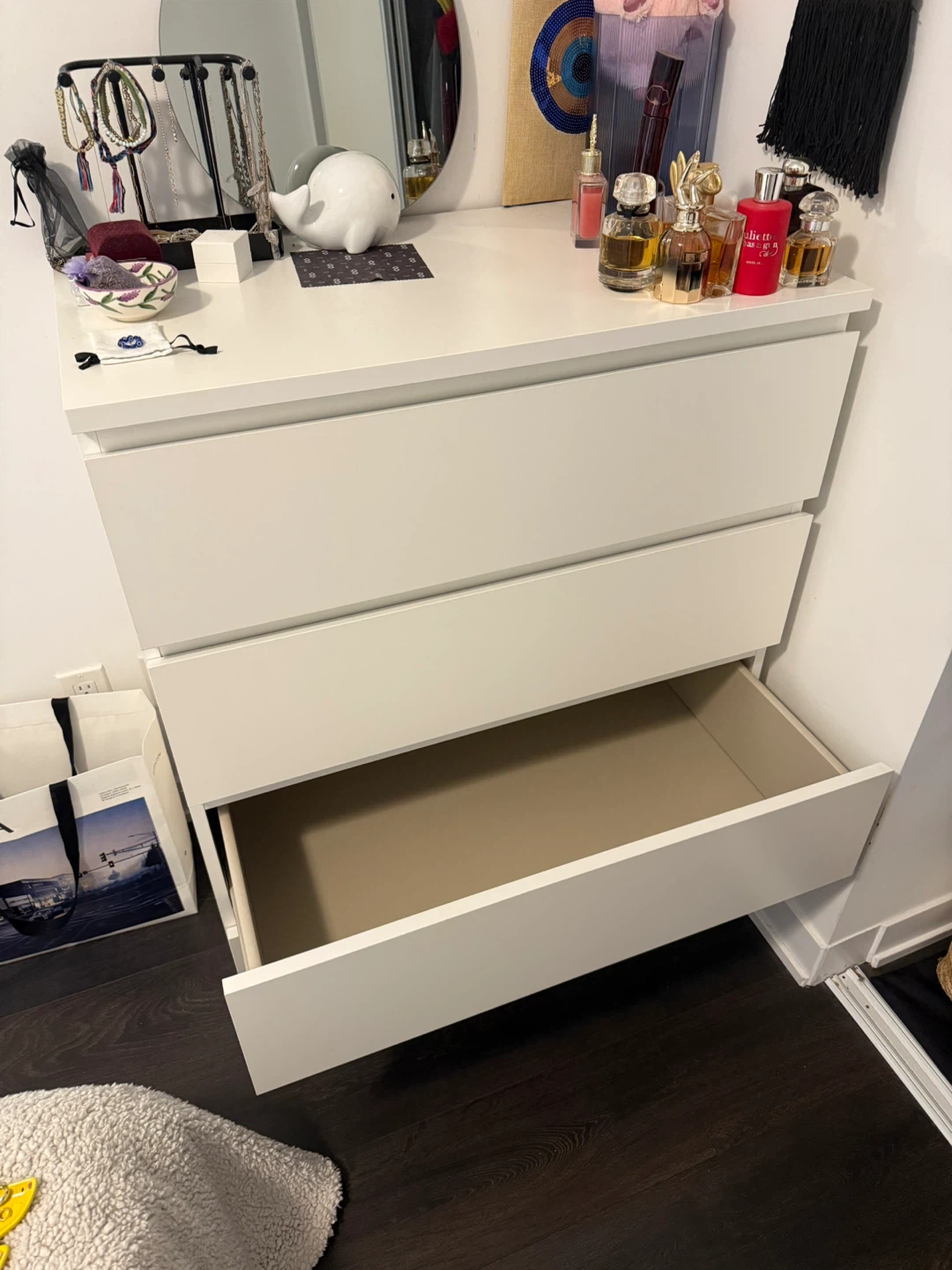4-Drawer Dresser - photo 2