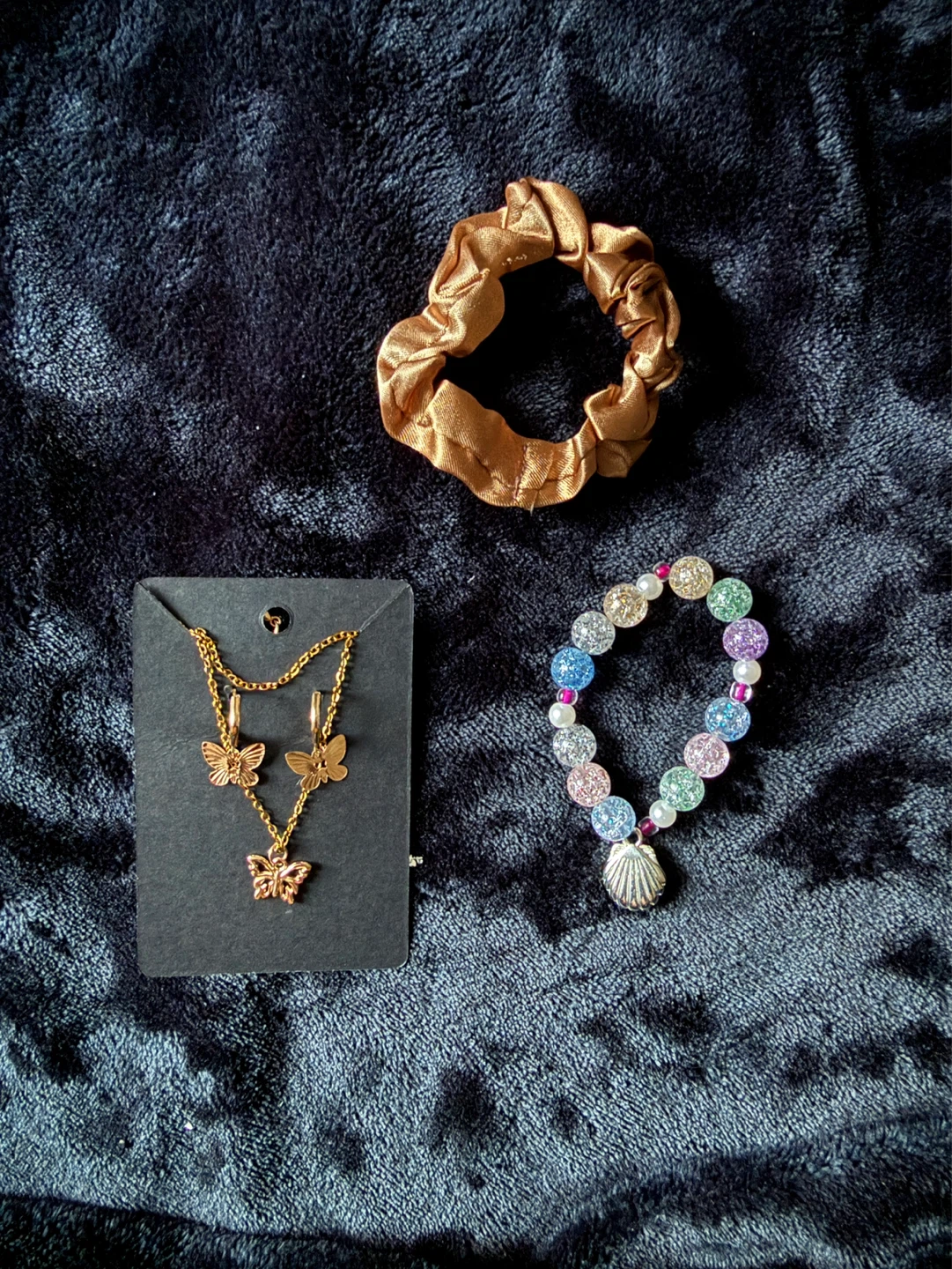 Handmade Jewelry Gift Set ✨ Bracelet + Necklace + Scrunchie 💛