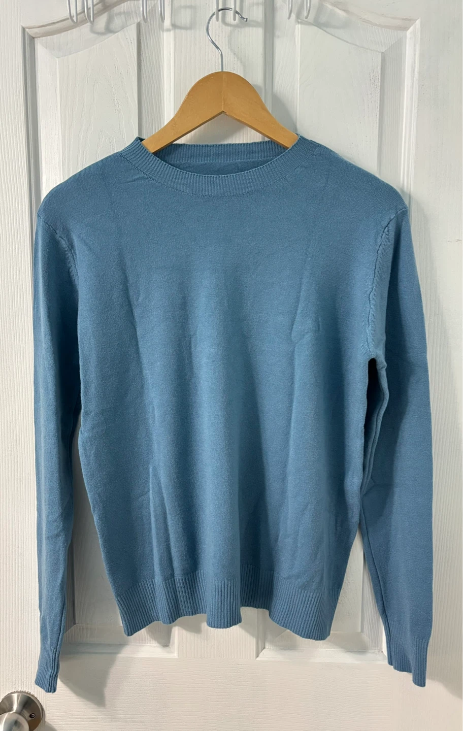 Two Crew Neck Sweaters - White and Blue  (Set of 2) - photo 2