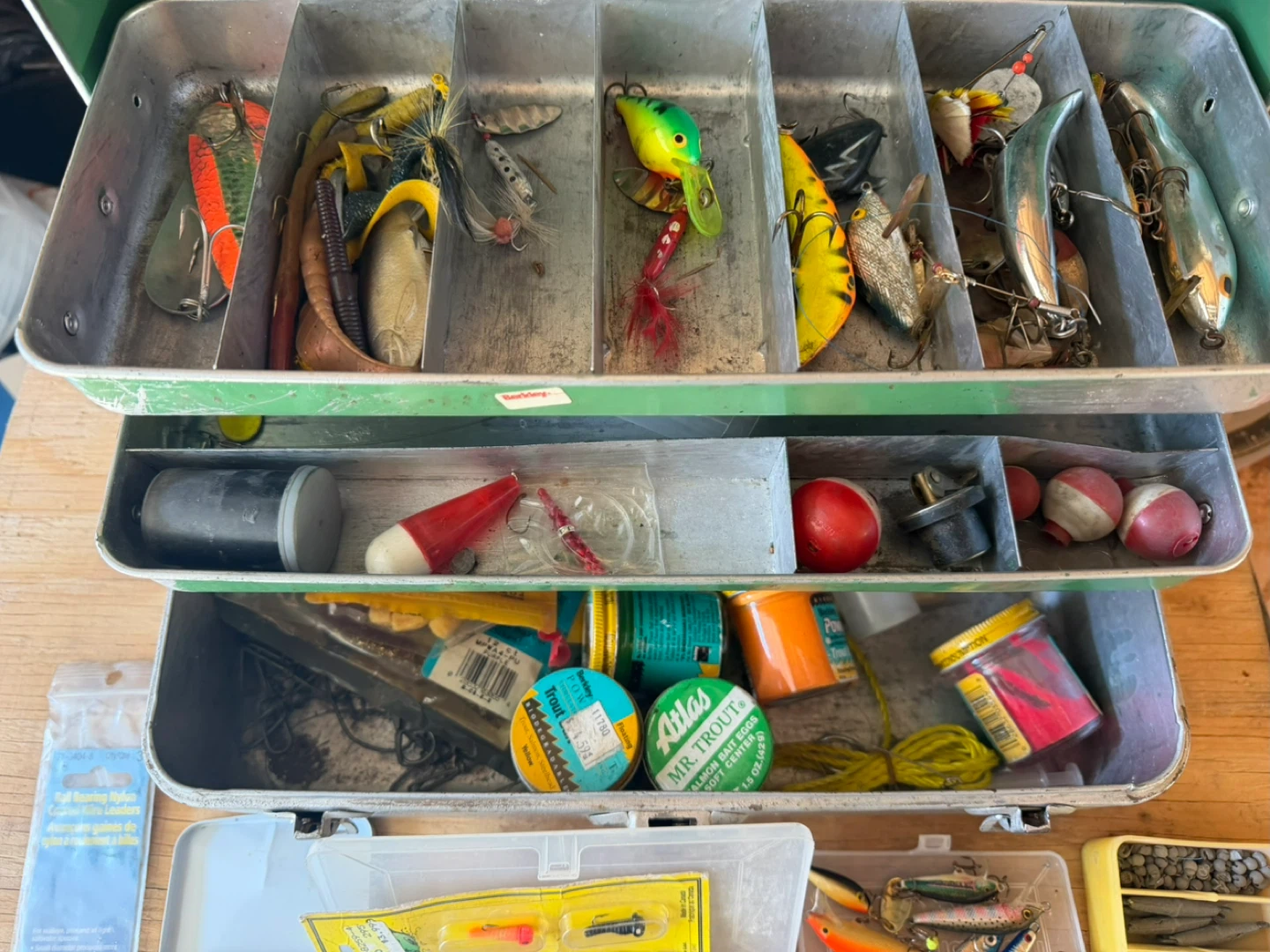 Fishing Tackle Box, Assorted Lures, 2 reels - photo 2