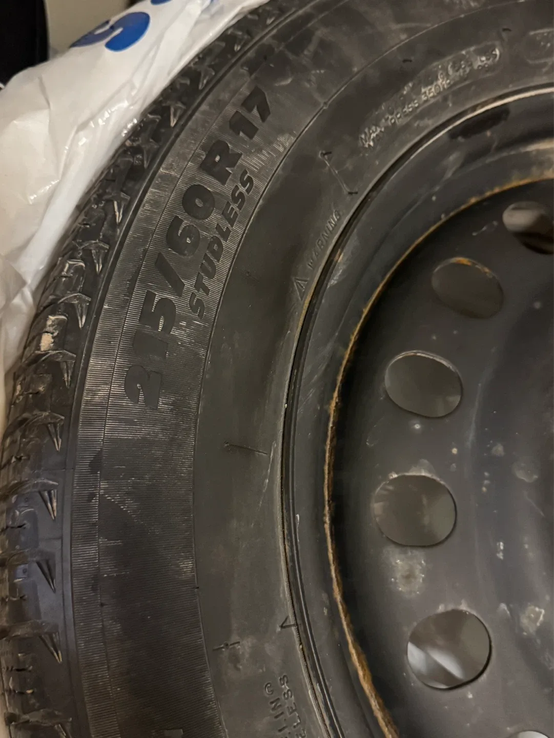 215/60R17 Studless Tire with Steel Rim