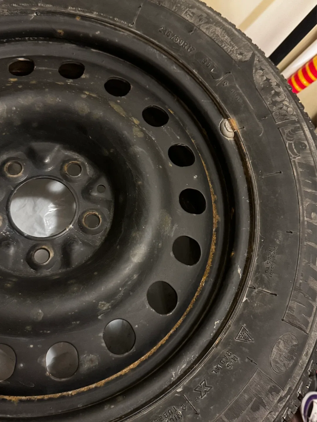 215/60R17 Studless Tire with Steel Rim - photo 4