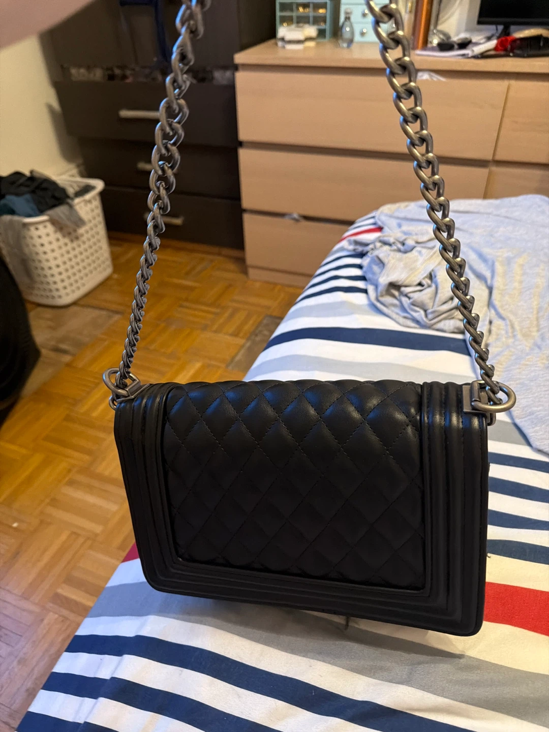 Chanel Black Quilted Lambskin Medium Classic Flap Bag - photo 2
