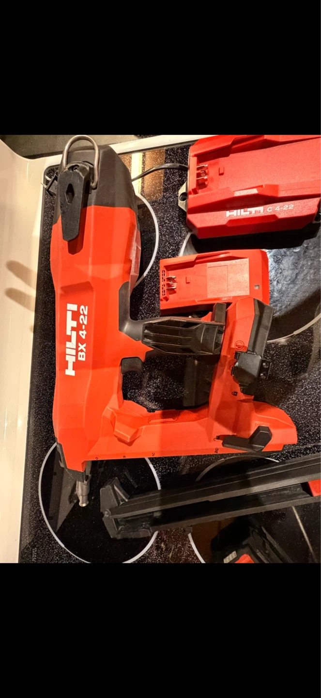 Hilti BX 4-22 Cordless Nailer with Batteries - photo 2