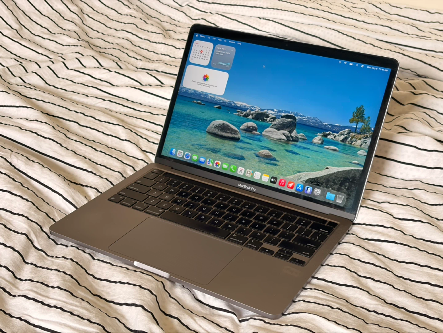 MacBook Pro (13-inch, M1, 2020) — TouchBar / 8GB / 250GB