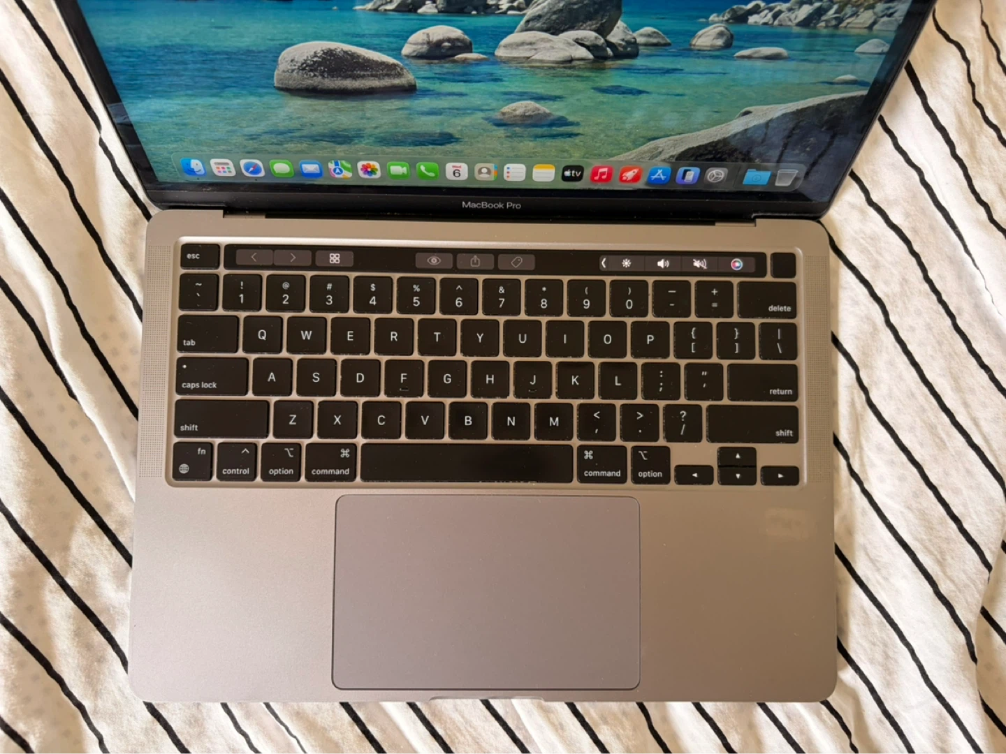 MacBook Pro (13-inch, M1, 2020) — TouchBar / 8GB / 250GB - photo 2