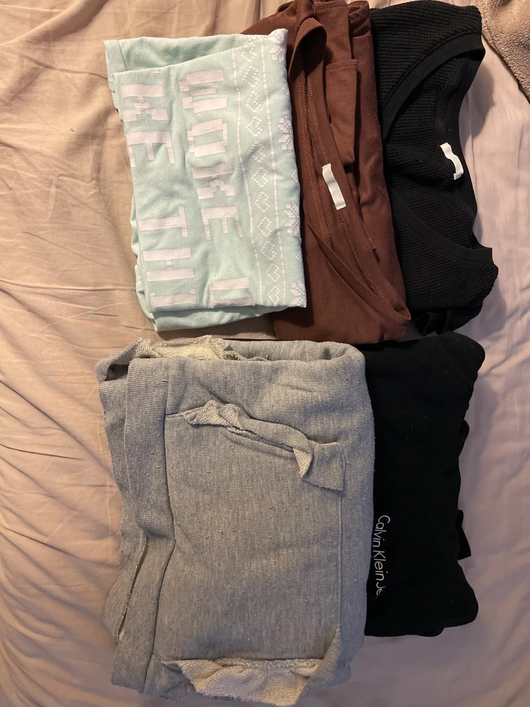 Bundle of medium women’s tops