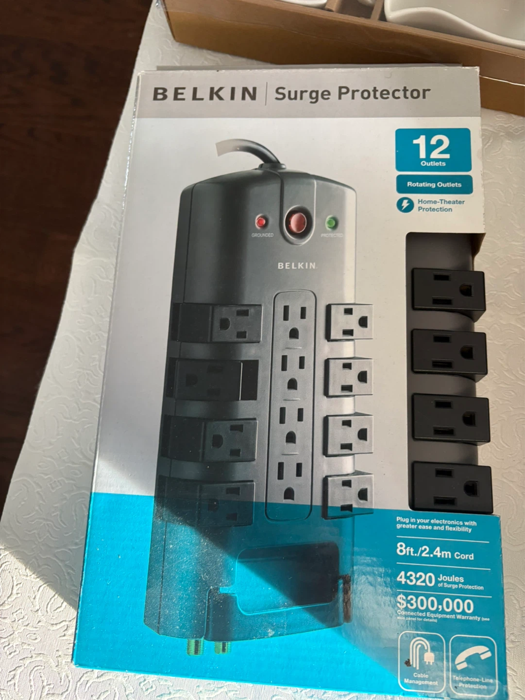 Belkin Surge Protector - 12 Rotating Outlets