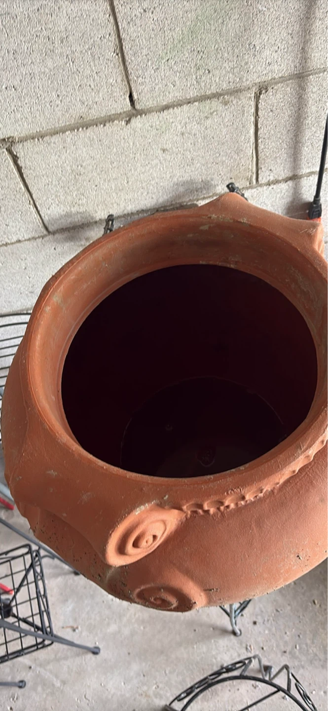 Terracotta Planter Pot with Scroll Design - photo 2