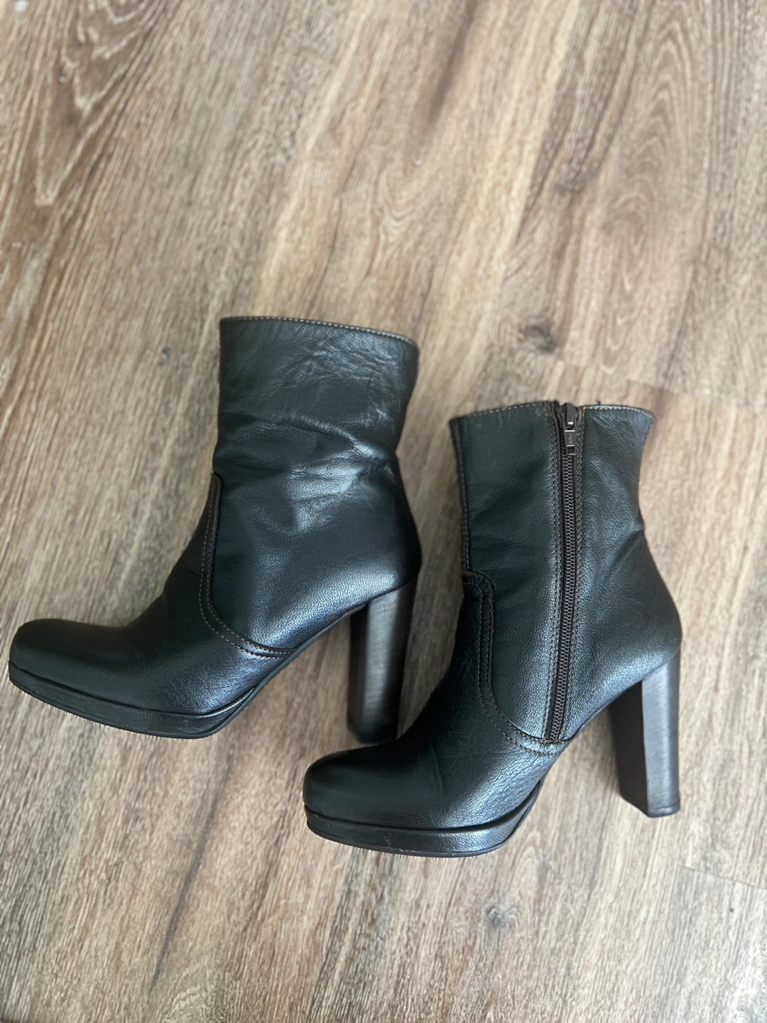 Dark Brown Leather Ankle Boots Size 36 - photo 4