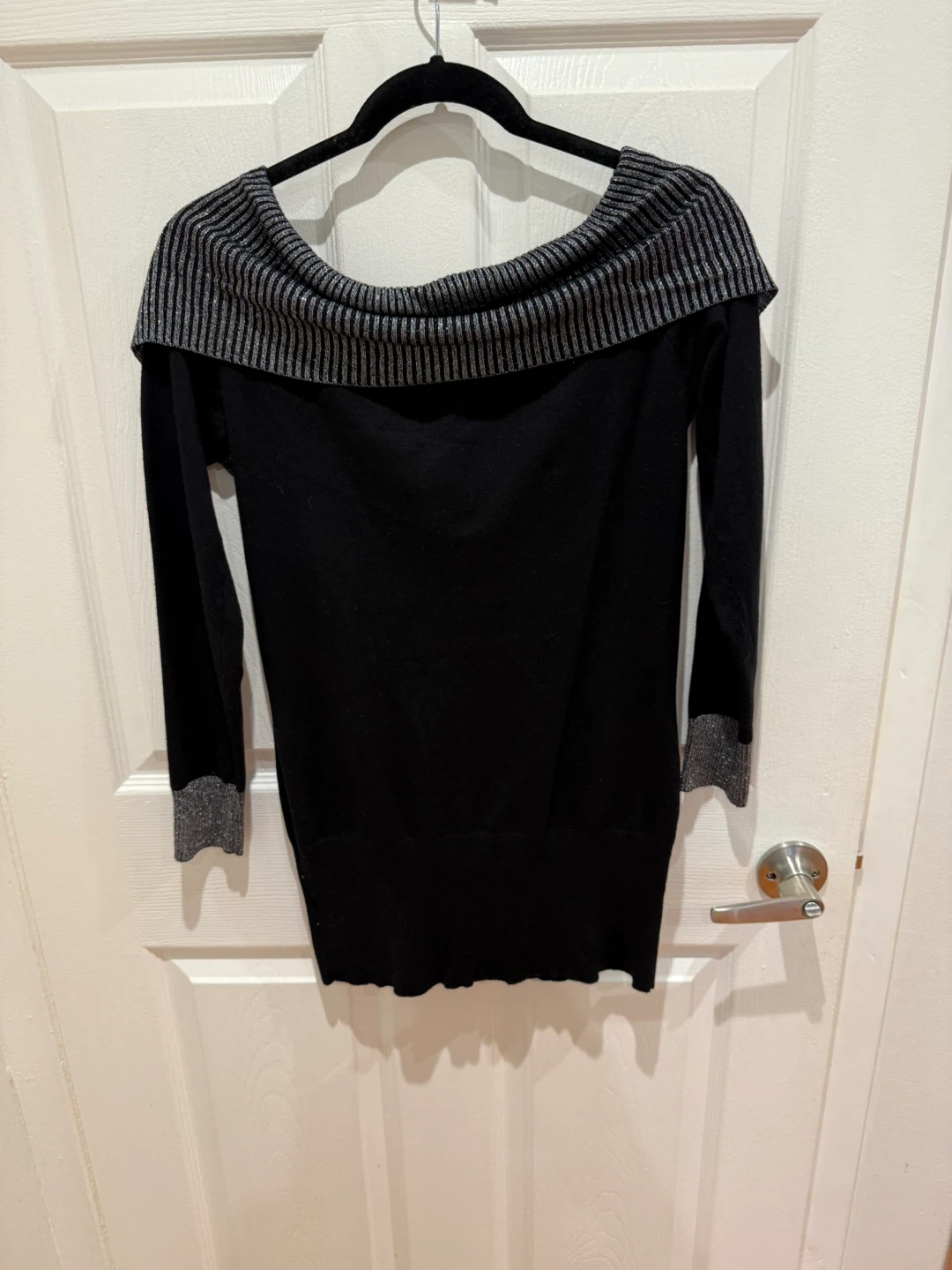 Black and Silver Sweater top - photo 2