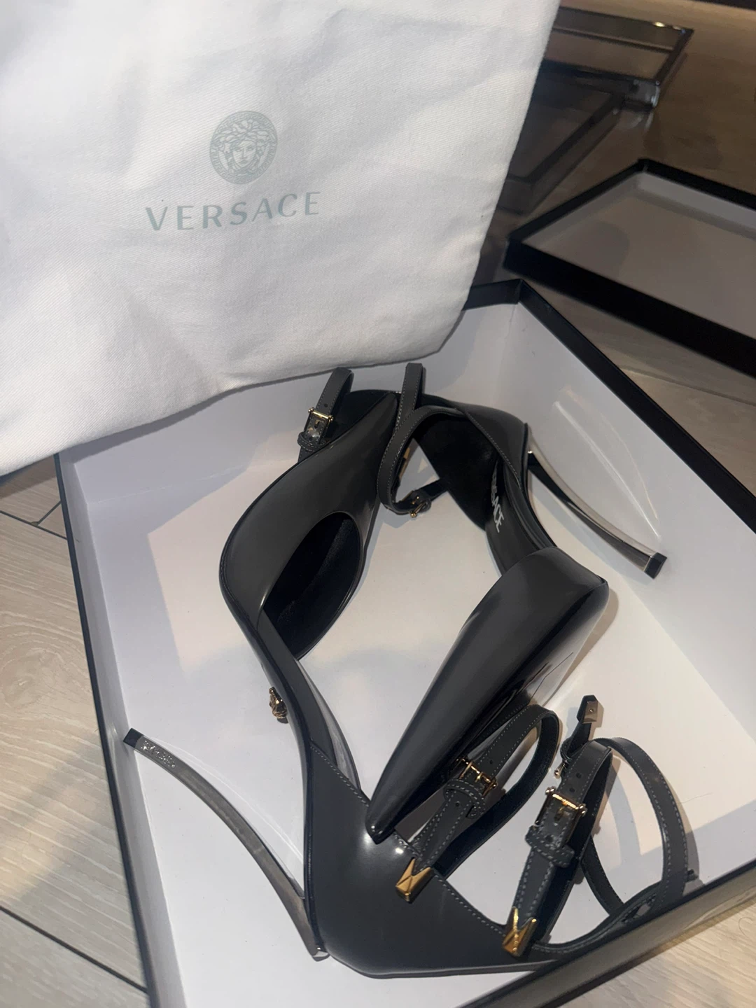 Versace heels – - photo 2