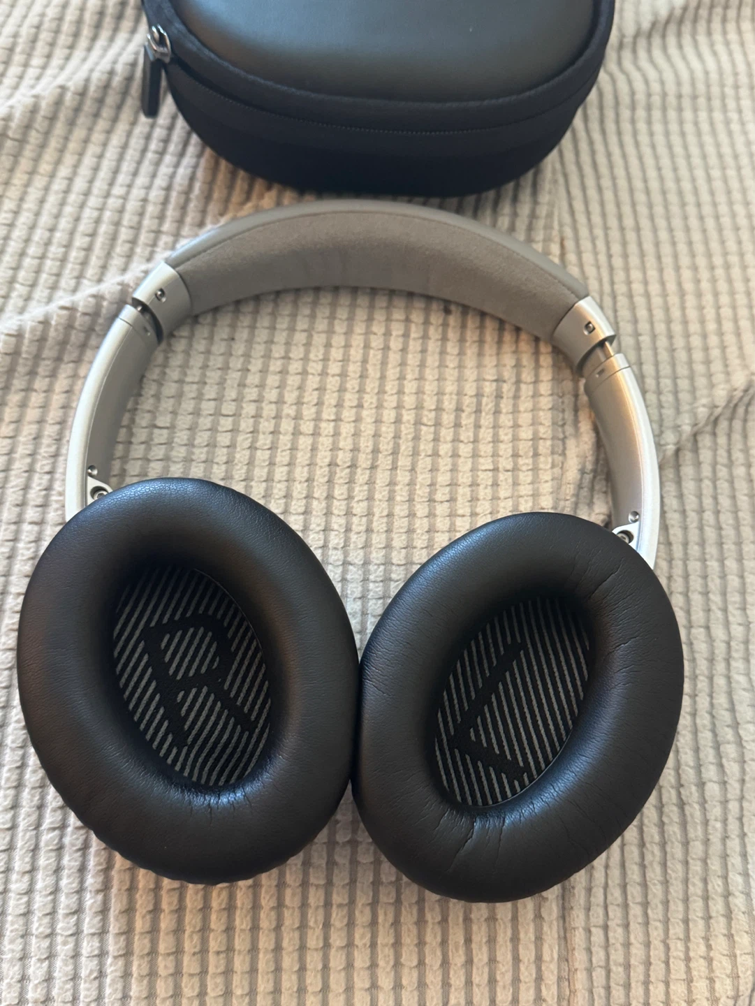 Bose QuietComfort 35 II Noise Cancelling Headphones - Silver - photo 3