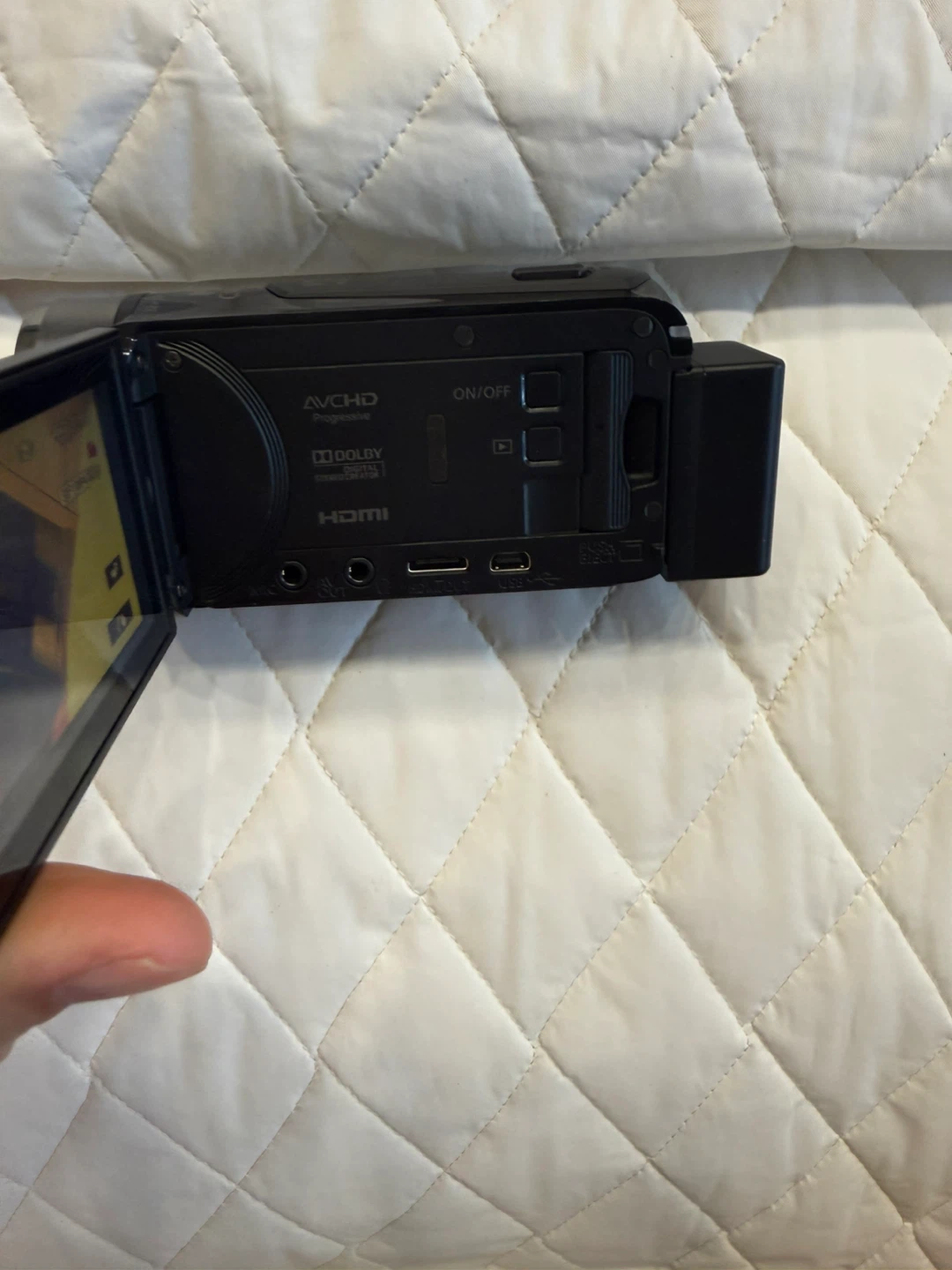 Canon VIXIA HF R500 HD Camcorder, no battery and charger - photo 3