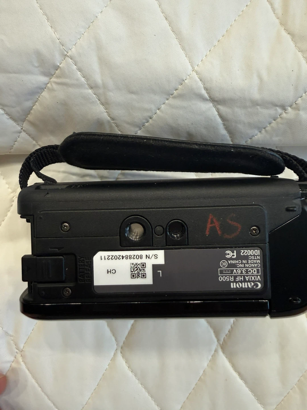 Canon VIXIA HF R500 HD Camcorder, no battery and charger - photo 4
