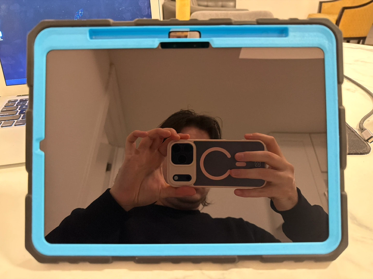 Like new iPad Pro M5 11inch Wifi - photo 3