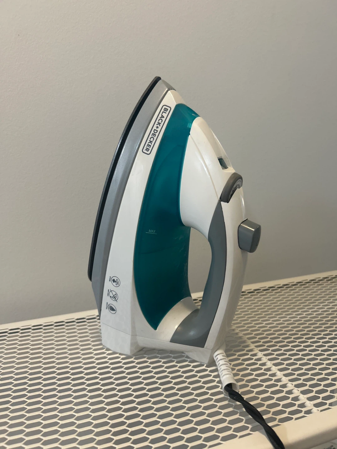 Black+Decker Iron