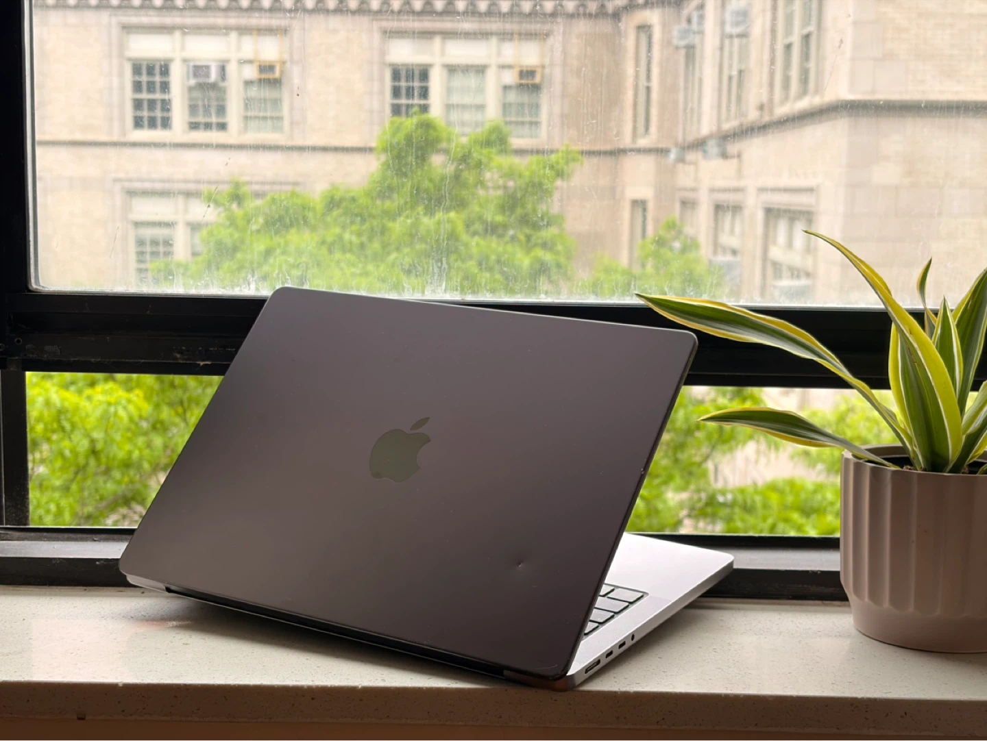 MacBook Pro (14-inch, M3, Nov 2023) — 8GB / 500GB - photo 5