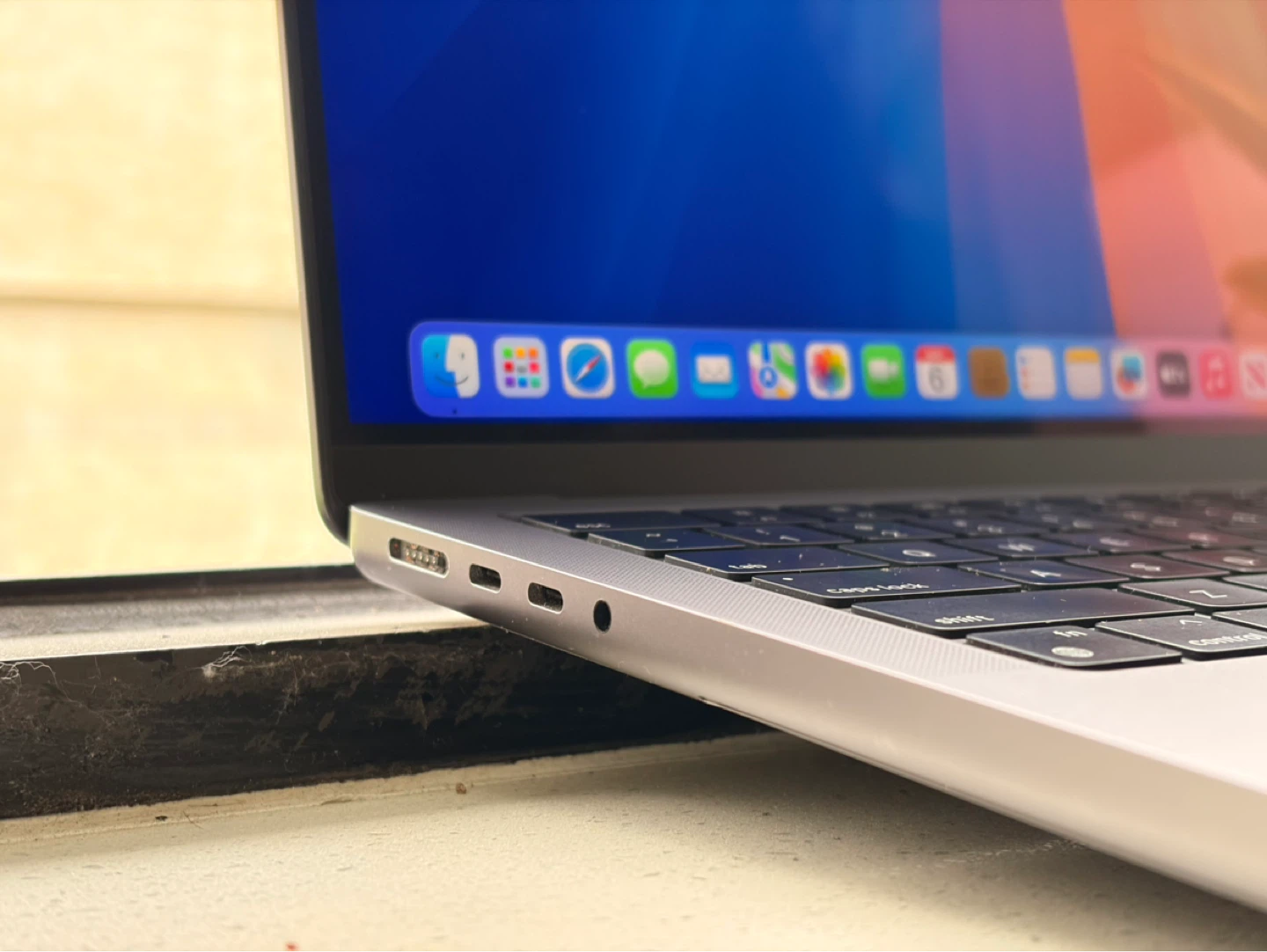 MacBook Pro (14-inch, M3, Nov 2023) — 8GB / 500GB - photo 3
