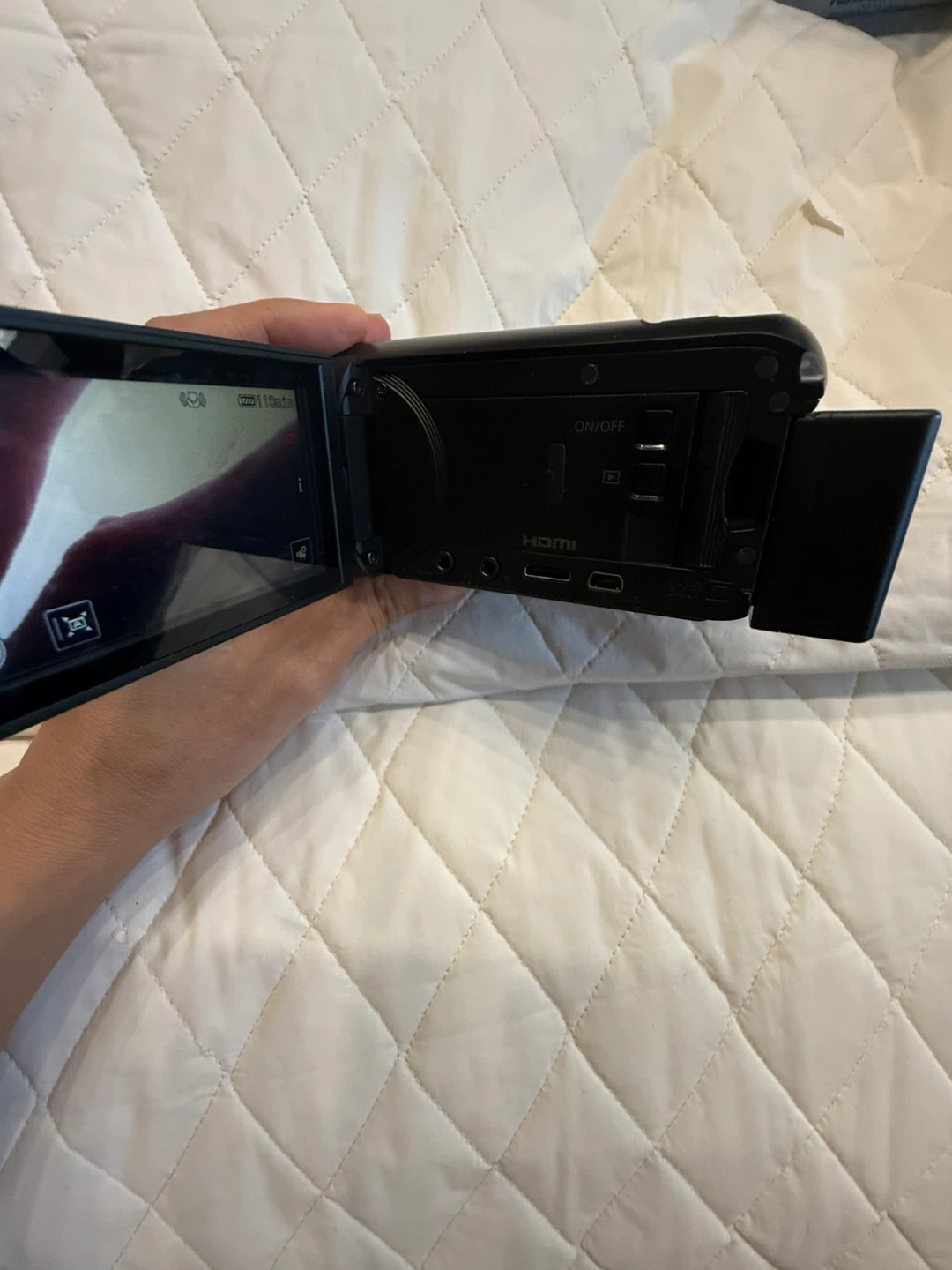 Canon VIXIA HF R800 HD Camcorder, Include battery, No charger - photo 3
