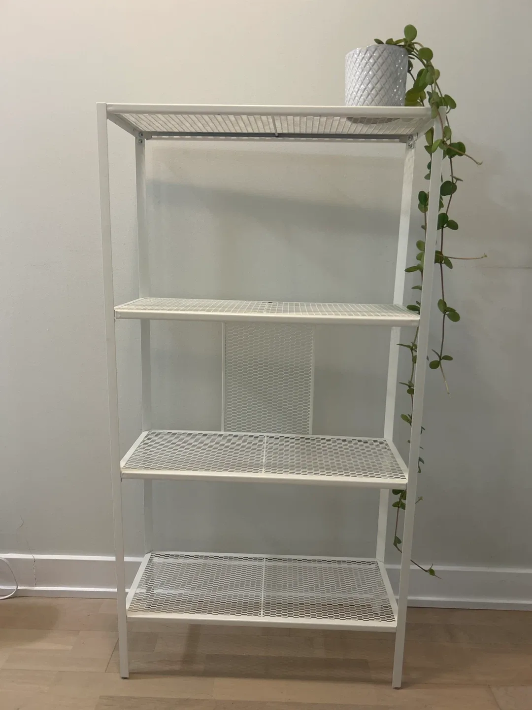 White 4-Shelf Shelving Unit