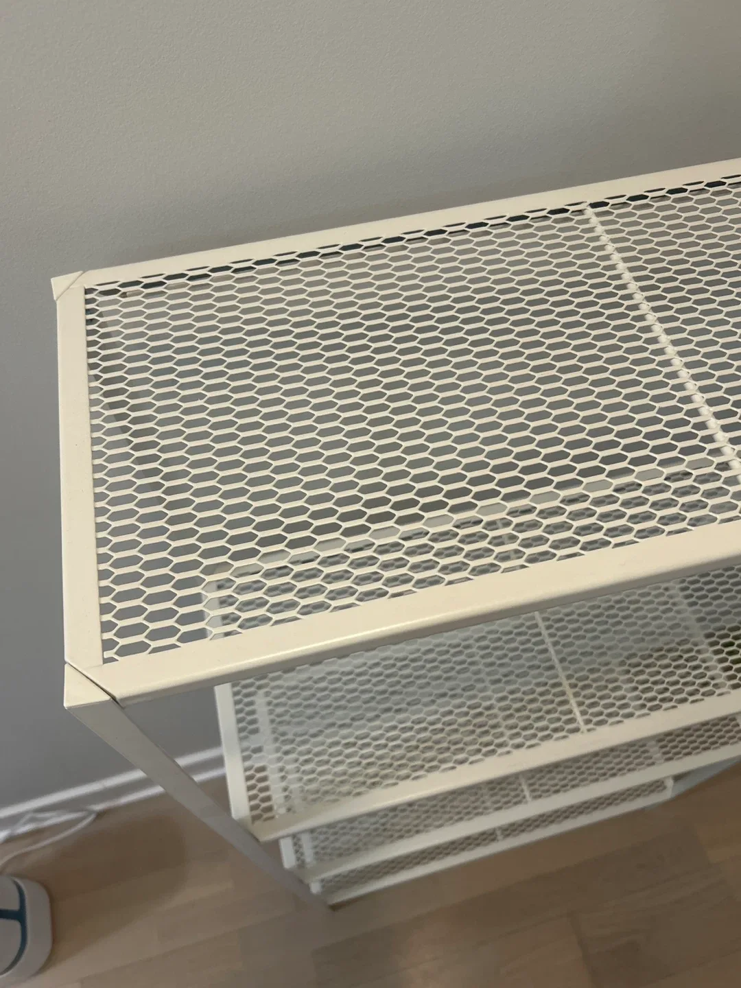 White 4-Shelf Shelving Unit - photo 4