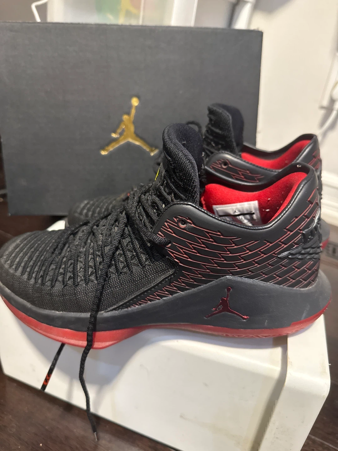 Air Jordan Basketball Shoes | US 6Y