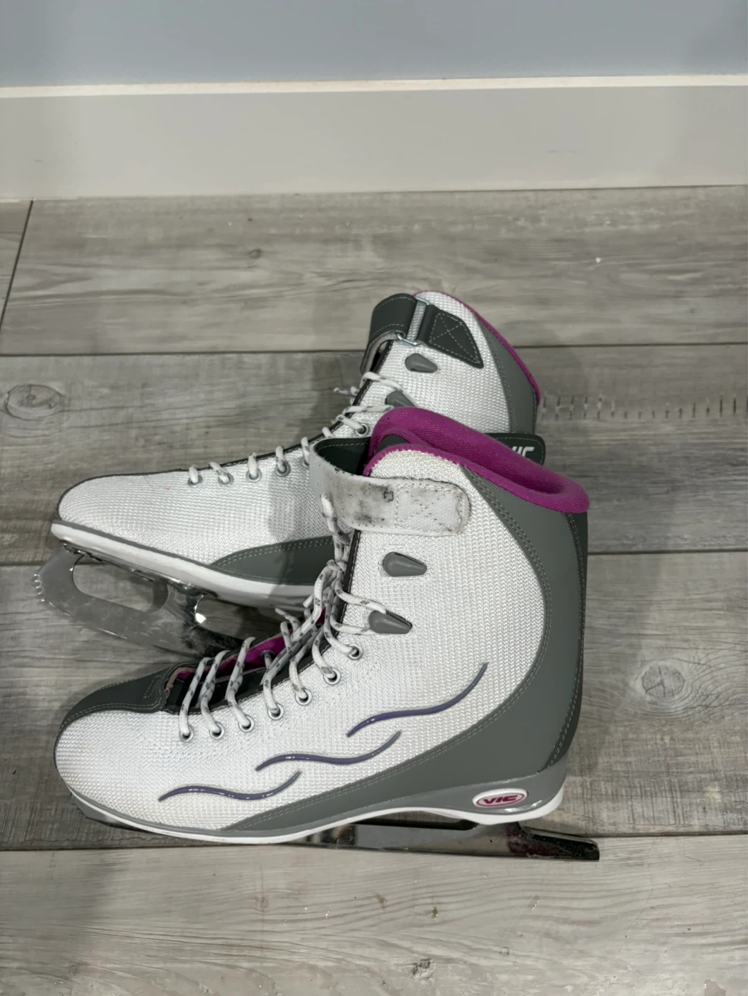 VIC Figure Ice Skates White/Grey/Purple